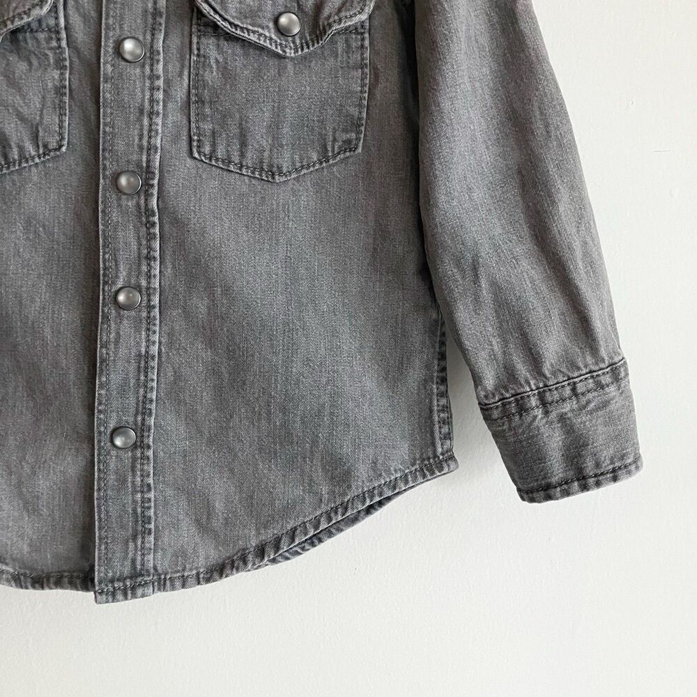 babyGap Size 4 Chambray Pearl Snap Shirt Black Gray Long Sleeve Boys Unisex - Picture 3 of 6